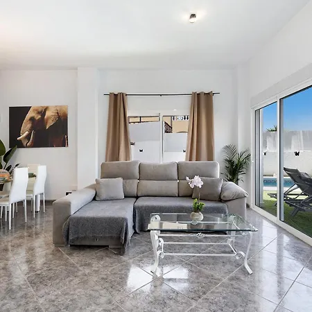 Luxury Torviscas אדחה
